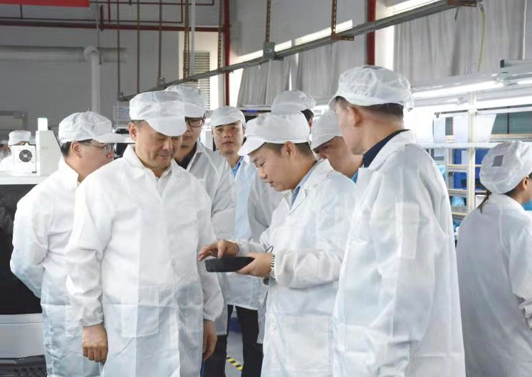 萍乡市委书记陈敏率队到玩彩网考察